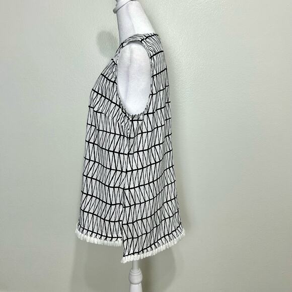 Banana Republic Geometric Sleeveless Top XS Womens Fringe Blue White Blouse Boho - Picture 2 of 7
